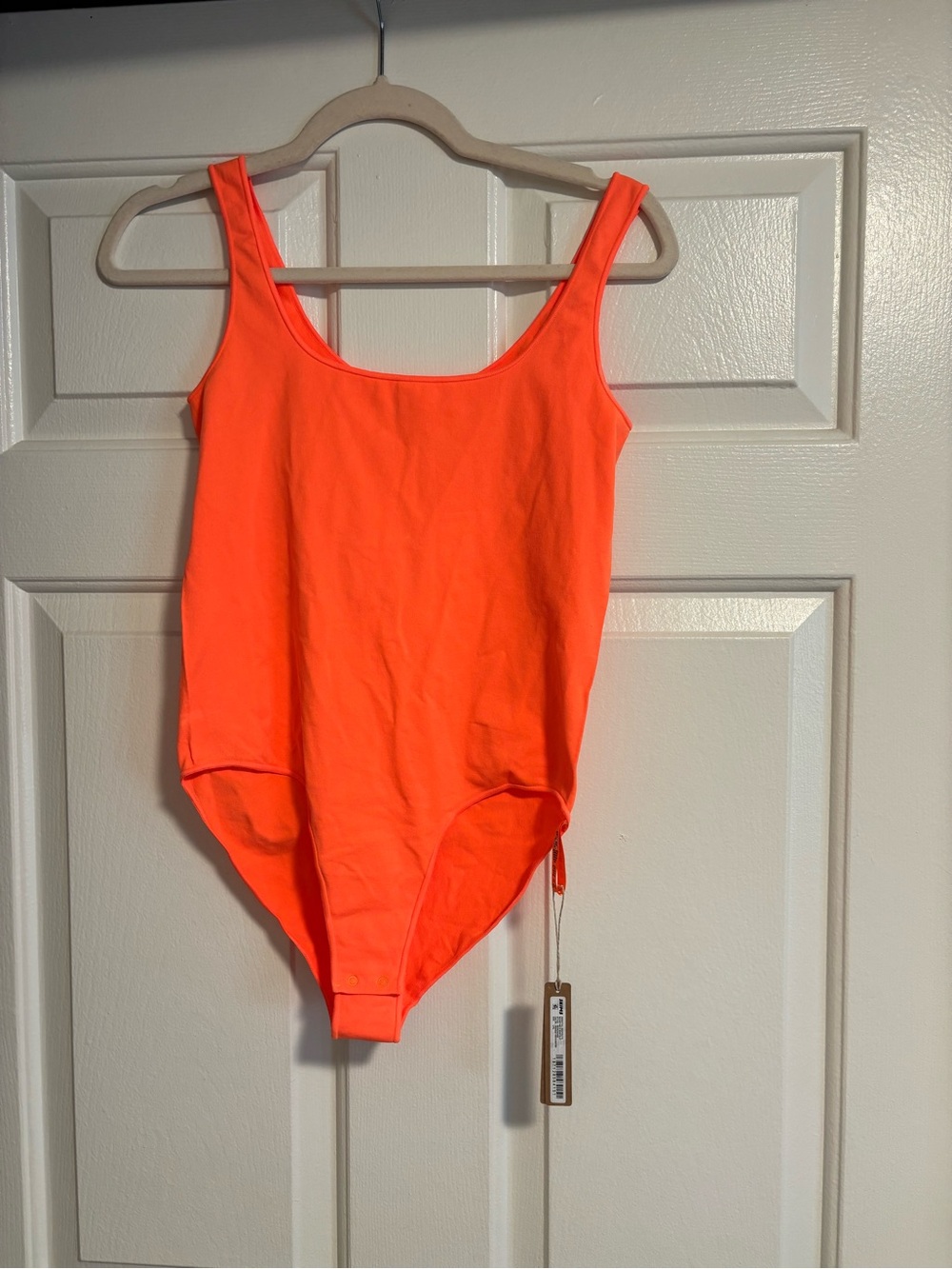 NEW SKIMS Neon Orange Essential Scoop Bodysuit